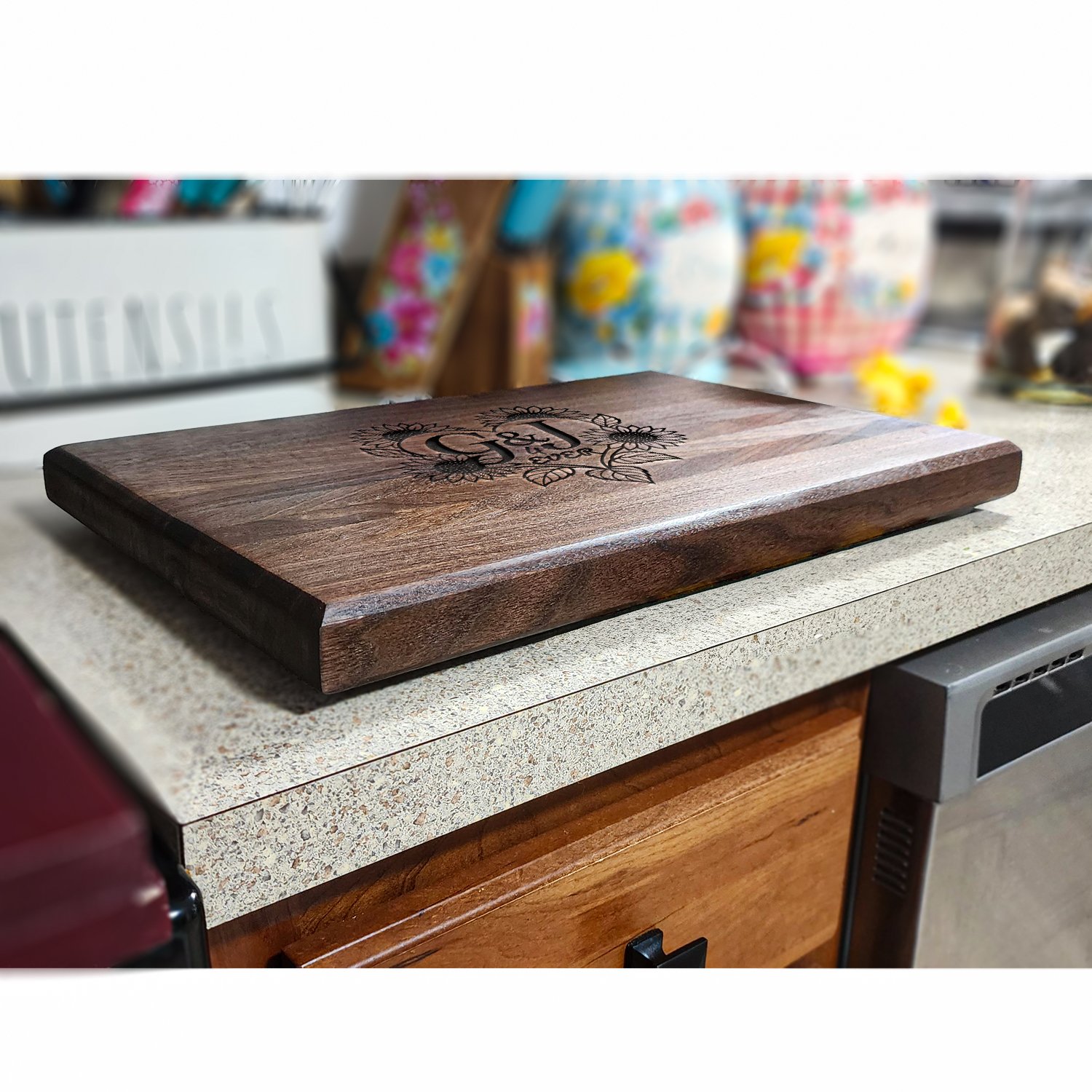 Walnut cutting board profile